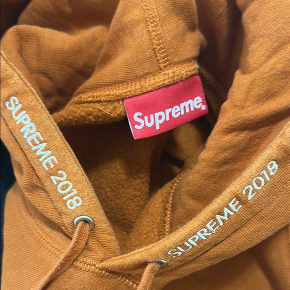 Supreme Orange Hoodie - Medium - Picture 2 of 6